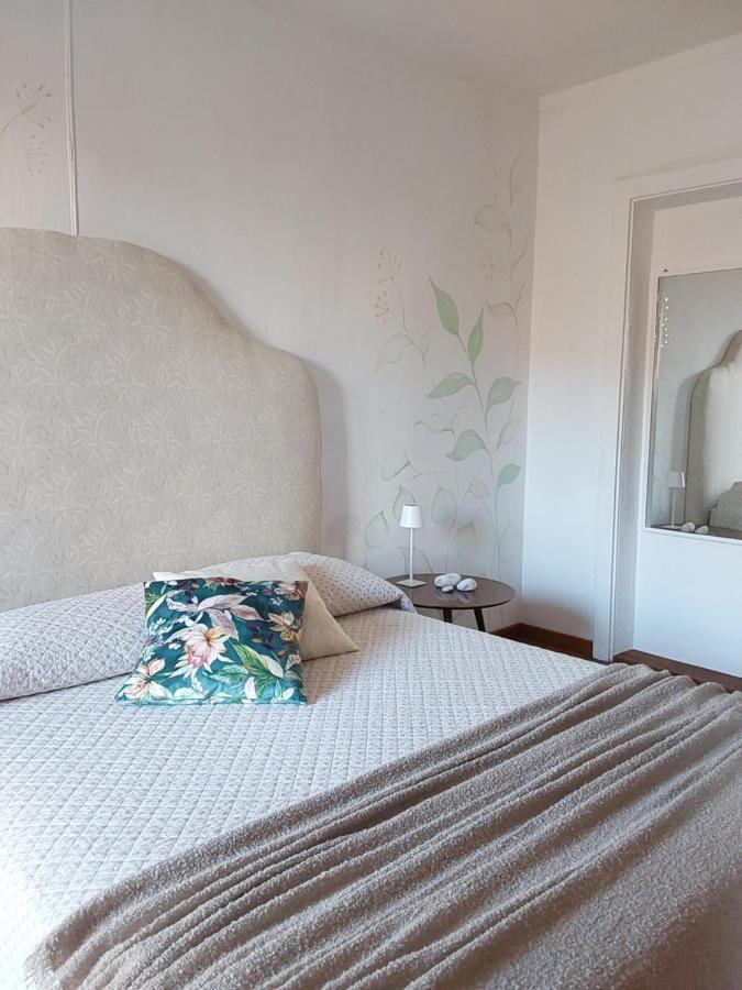Casa Vacanze Malvarosa Casale Corte Cerro Kültér fotó