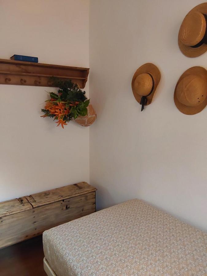 Casa Vacanze Malvarosa Casale Corte Cerro Kültér fotó