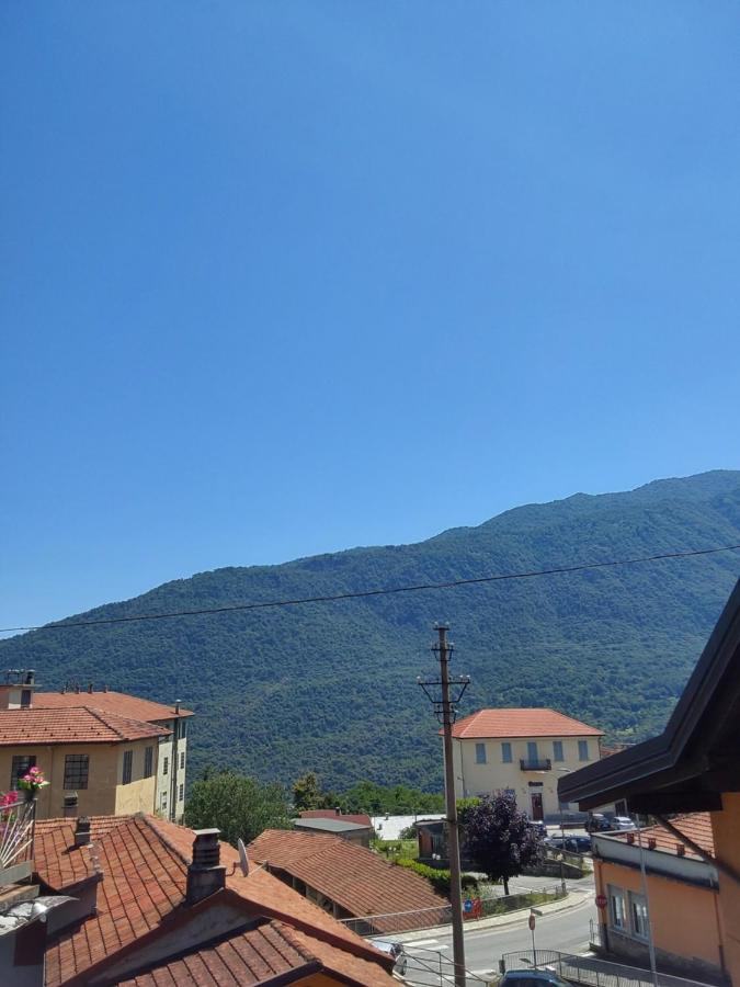 Casa Vacanze Malvarosa Casale Corte Cerro Kültér fotó