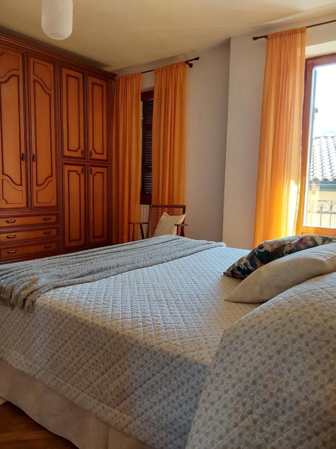 Casa Vacanze Malvarosa Casale Corte Cerro Kültér fotó