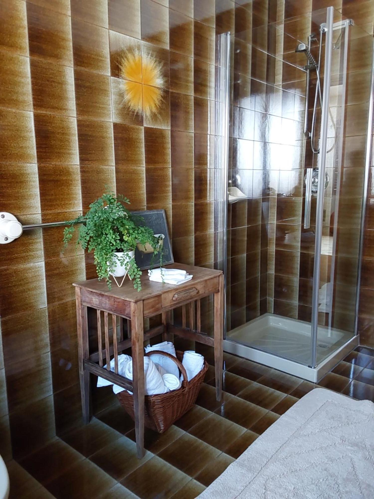Casa Vacanze Malvarosa Casale Corte Cerro Kültér fotó